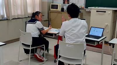 240822小論文対策講座ではそれぞれの志望校に合わせて指導を行いました